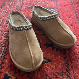 UGG Tasman Tan Suede Slip-On